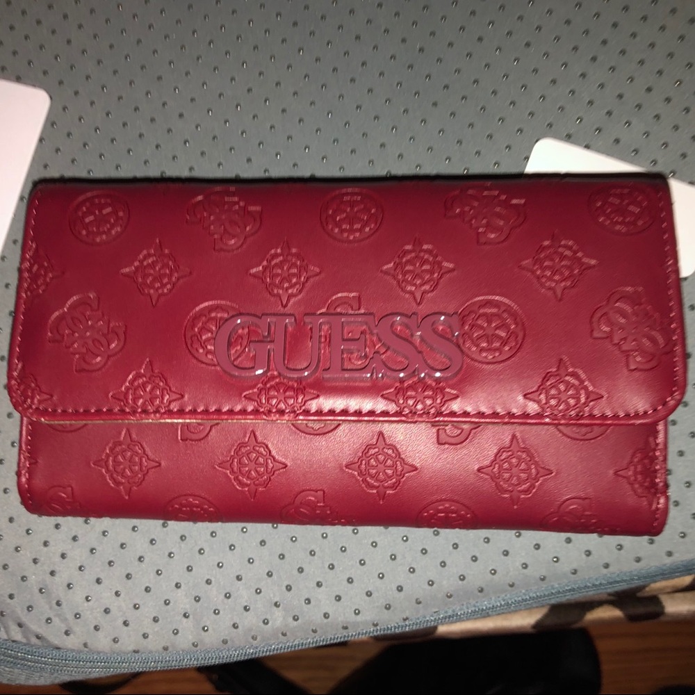 Guess wallet